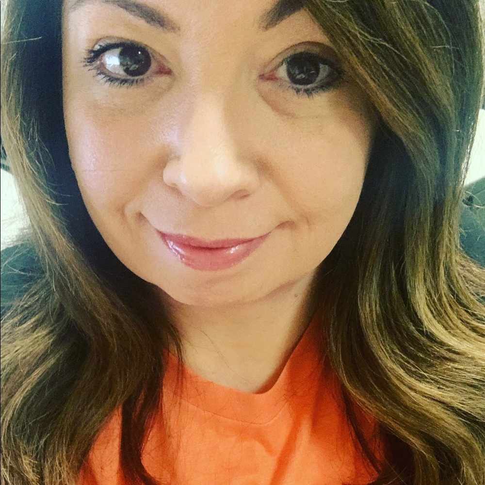 Meet your Posher, Valerie
